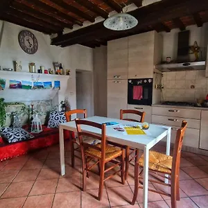 affitto-appartamento-nel-centro-di-roccatederighi.it-tuscanyhotel.com/